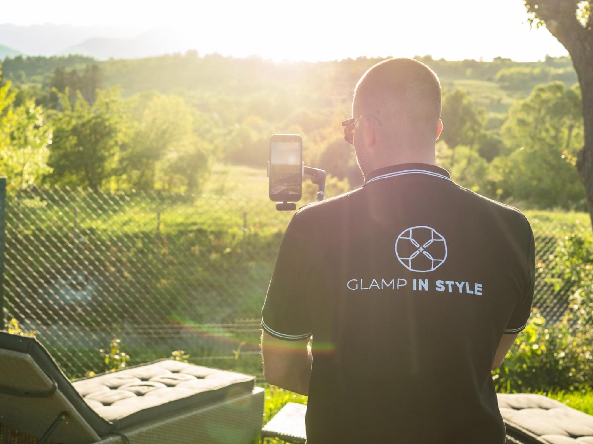 Glamp In Style Pods Resort Bran  Exterior foto