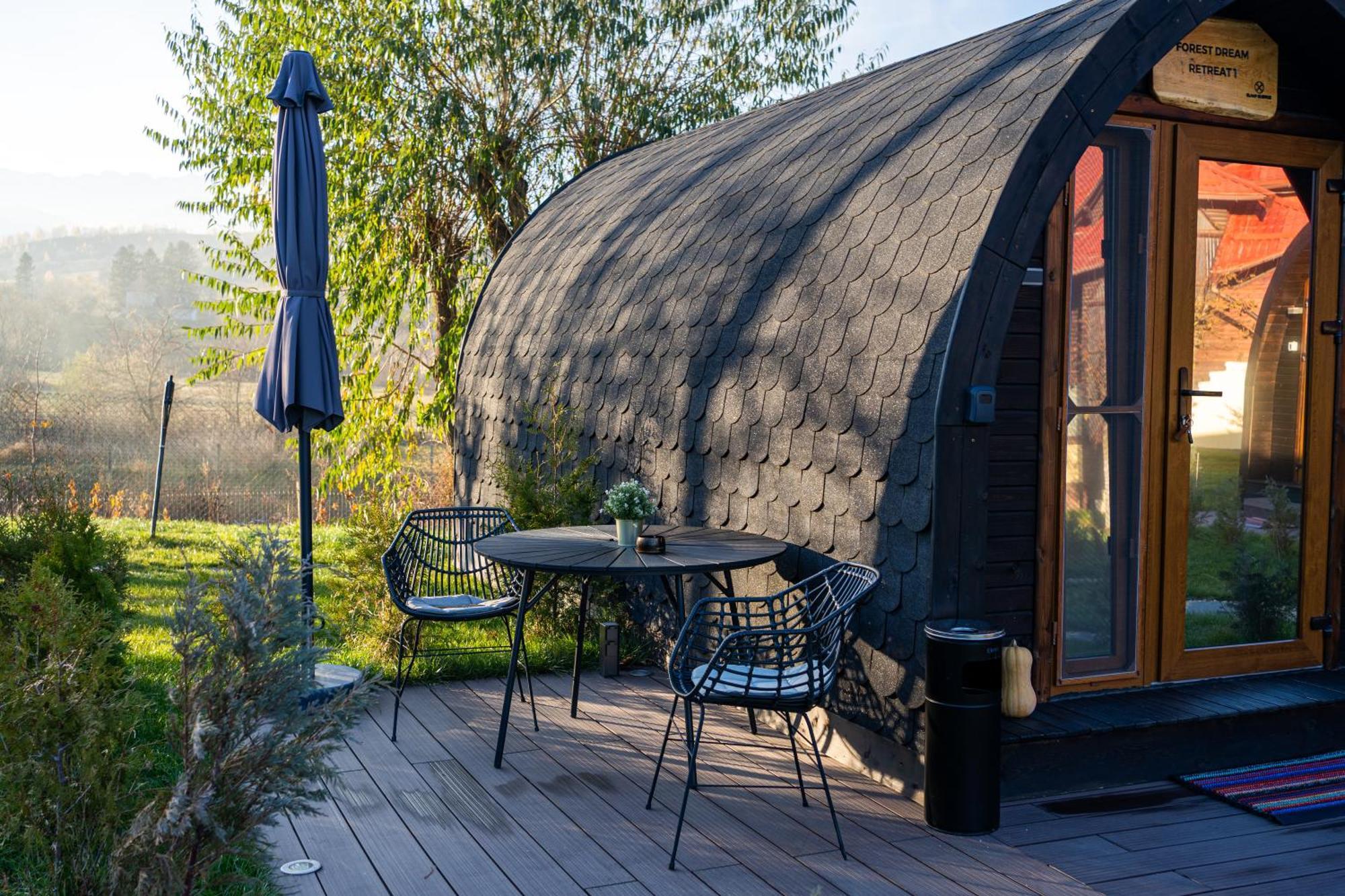 Glamp In Style Pods Resort Bran  Exterior foto