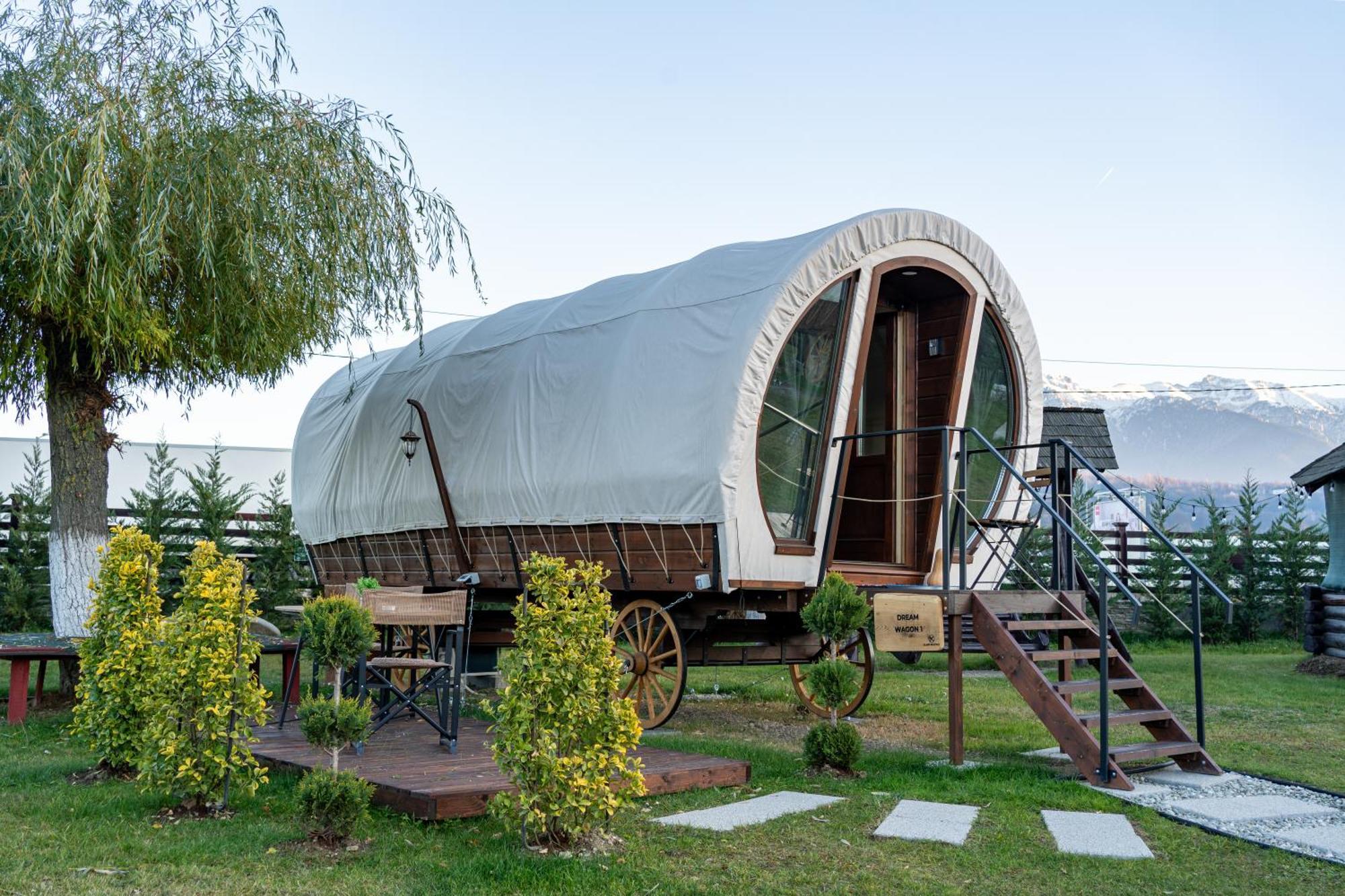 Glamp In Style Pods Resort Bran  Exterior foto