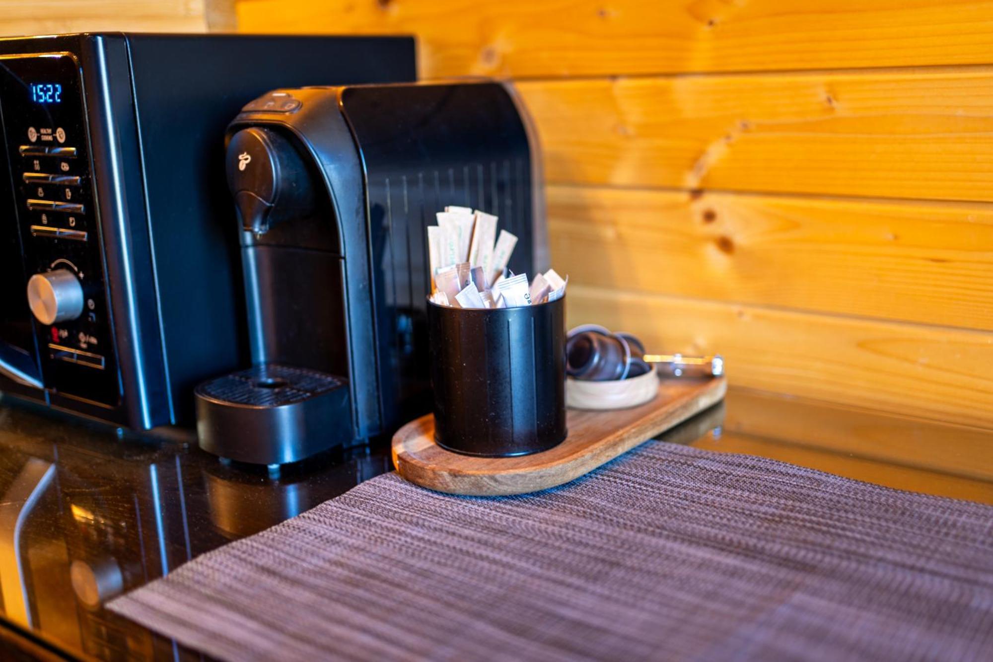 Glamp In Style Pods Resort Bran  Exterior foto